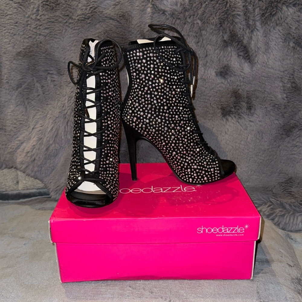 Shoedazzle Mackenzie Booties